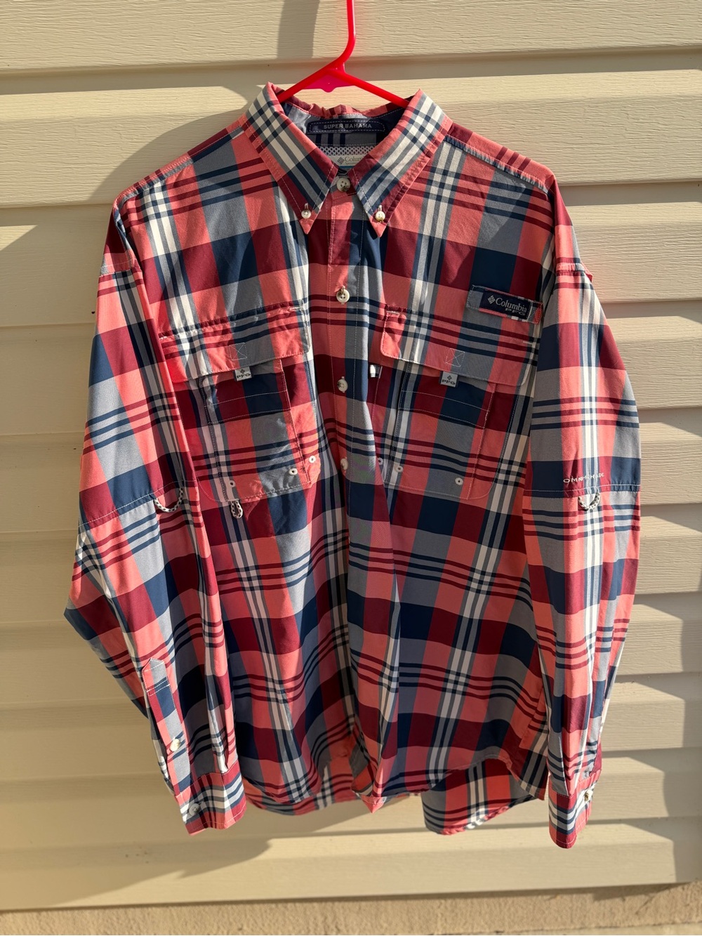 Columbia PFG Medium Red & Navy Plaid Long-Sleeve Button-Down Shirt Omni Shade